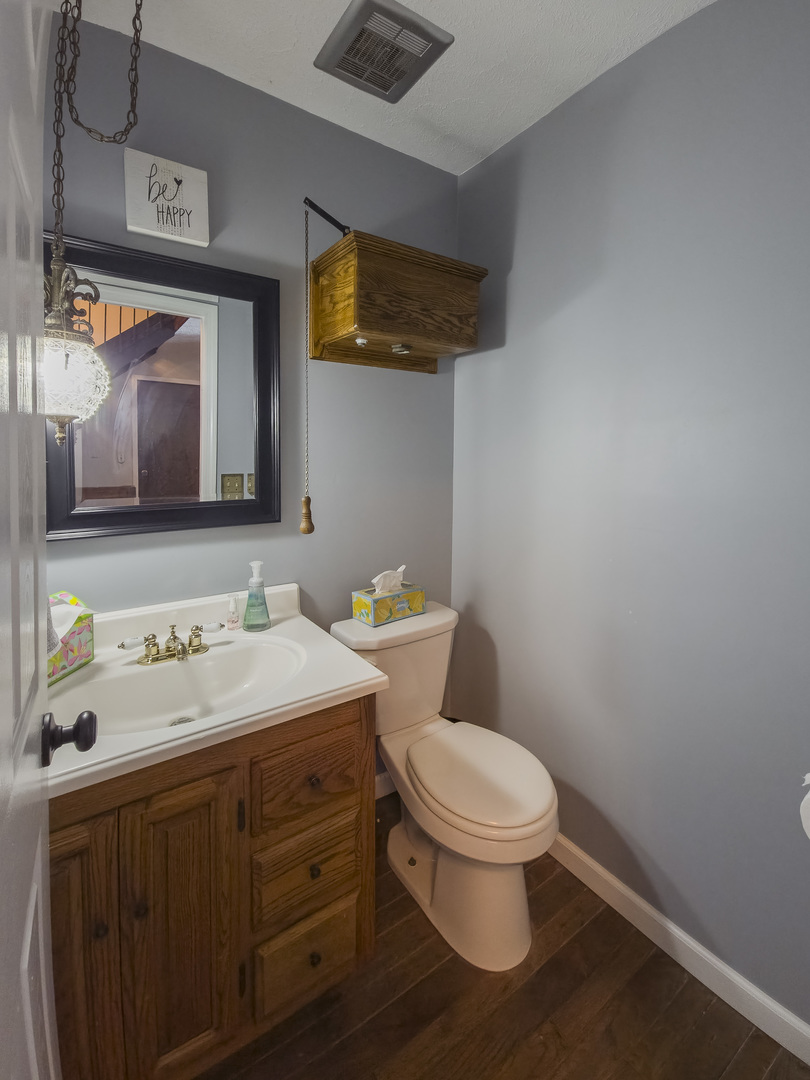 4455 Amesbury Drive Property Photo 14