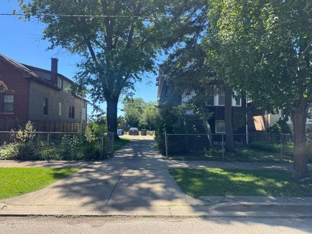 4060 N Mobile Avenue Property Photo 2