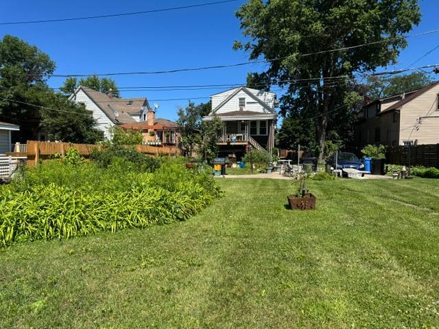 4060 N Mobile Avenue Property Photo 7