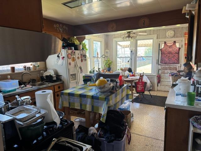 4060 N Mobile Avenue Property Photo 12