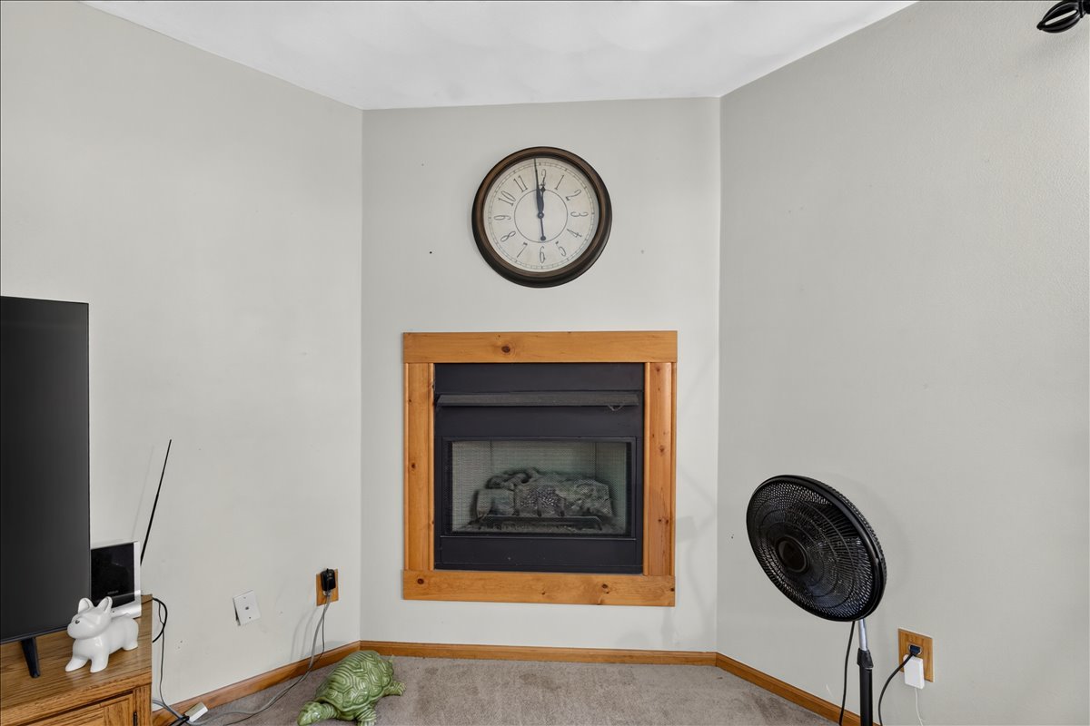 5250 Jenkins Drive Property Photo 4