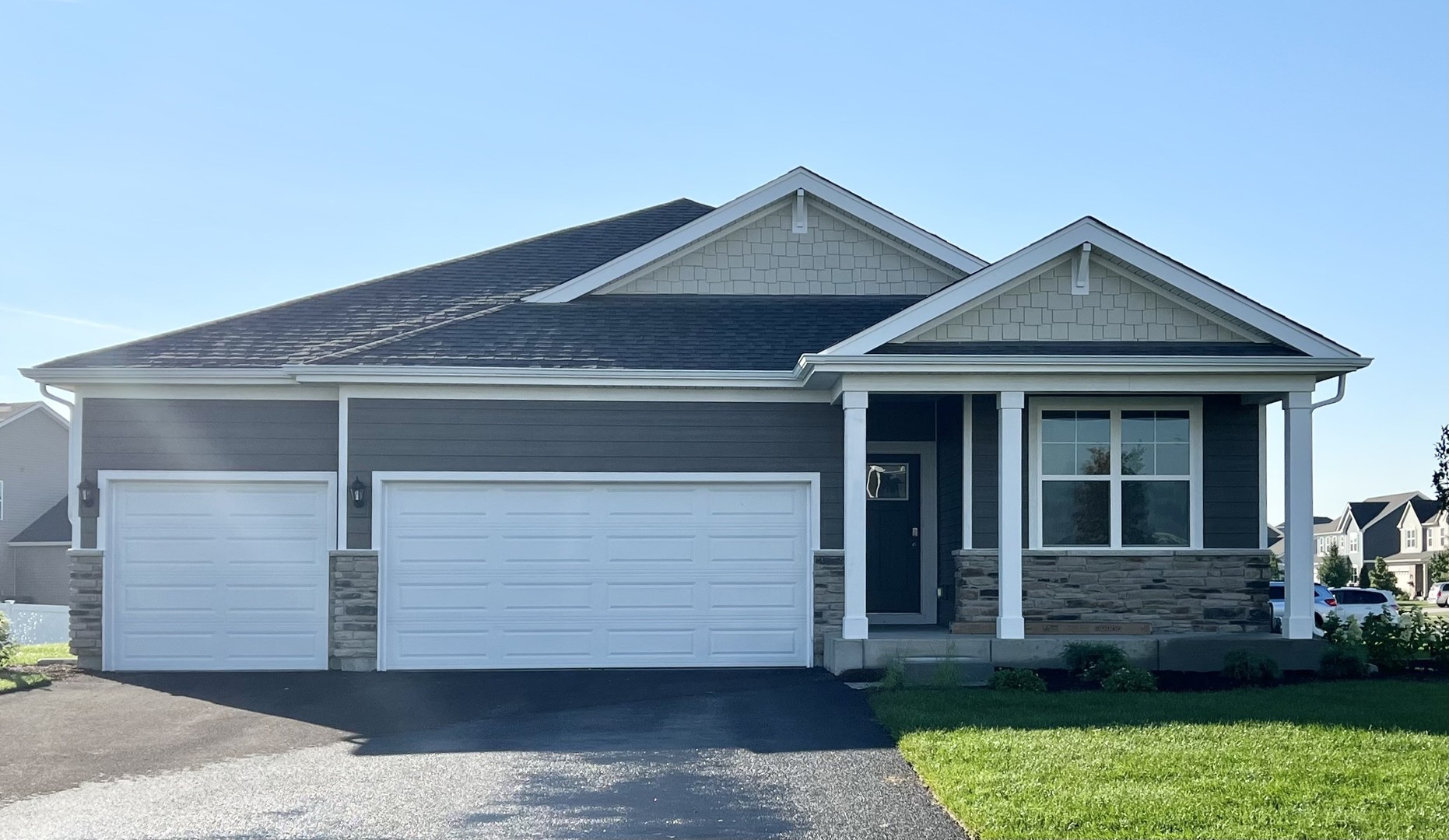 5739 Hunter Drive Property Photo 1