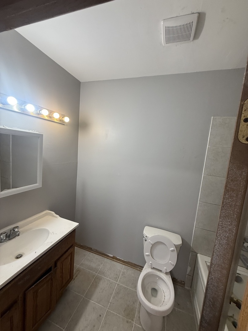 1114 S Albany Avenue 2 Property Photo 6