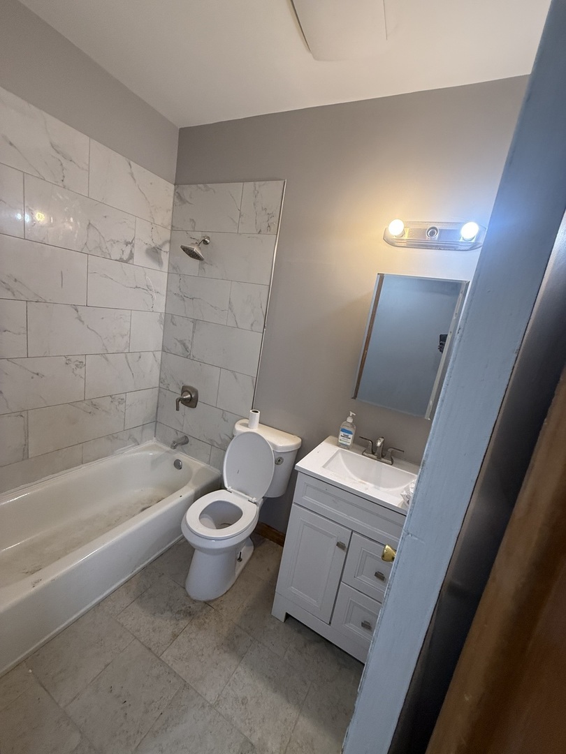 1114 S Albany Avenue 2 Property Photo 7