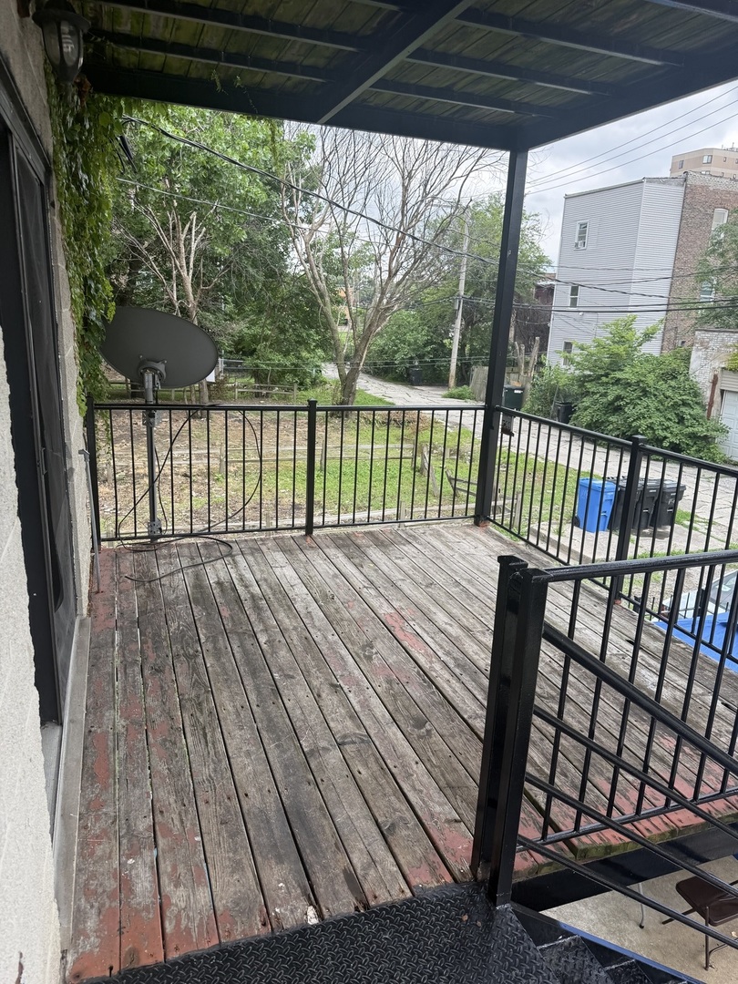 1114 S Albany Avenue 2 Property Photo 10