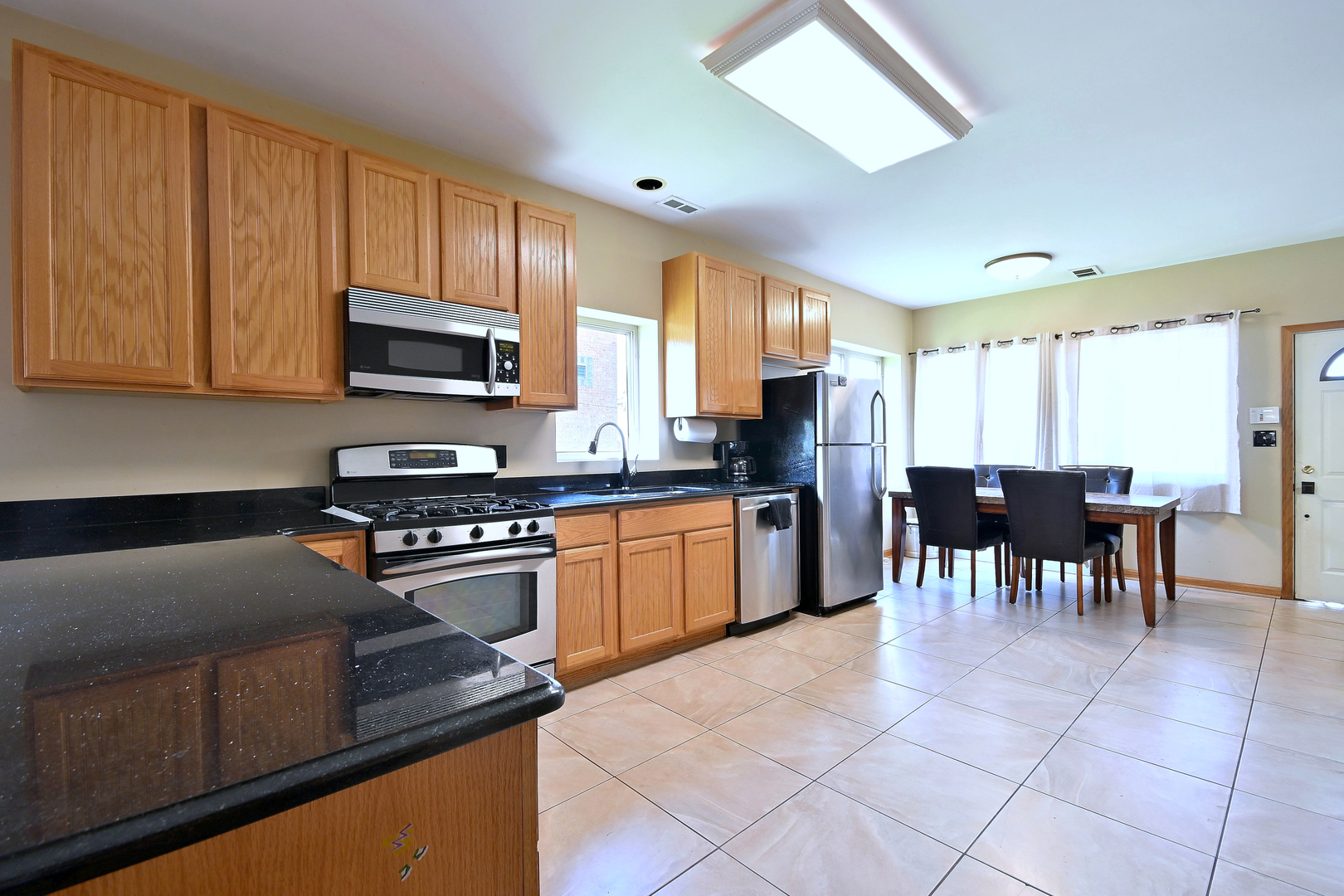 1012 N 24th Avenue Property Photo 5