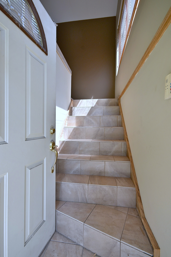 1012 N 24th Avenue Property Photo 9