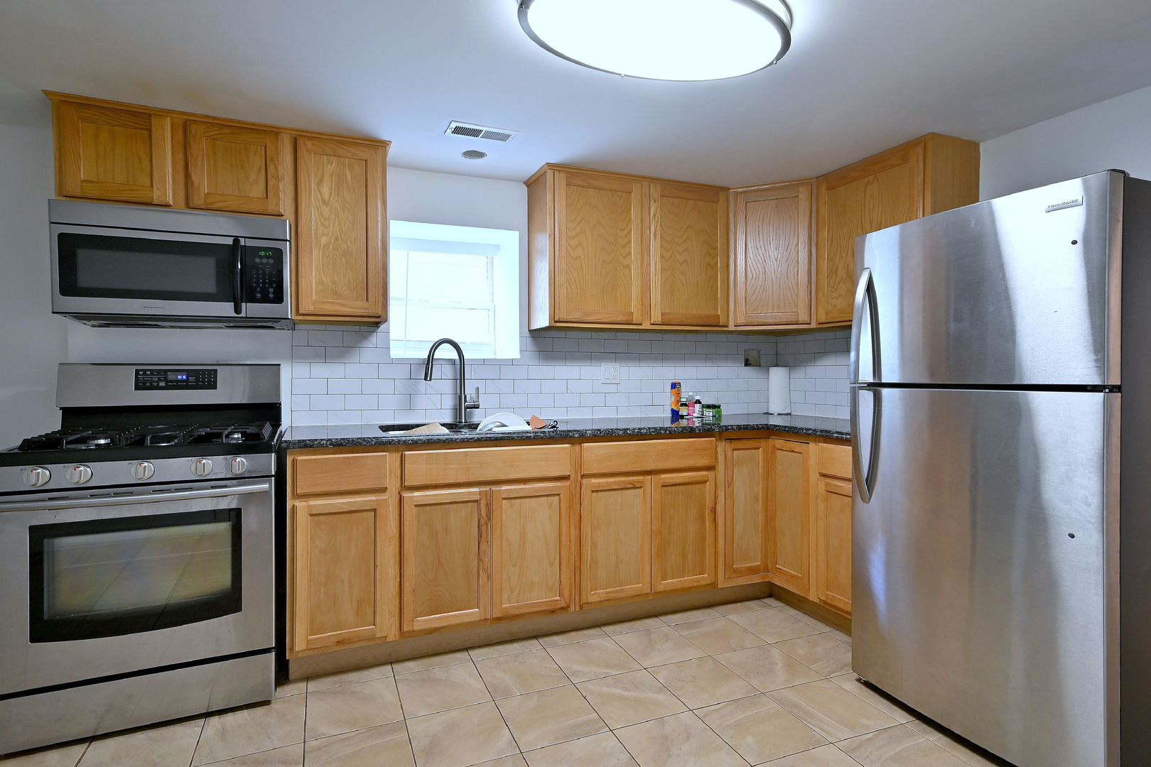 1012 N 24th Avenue Property Photo 10