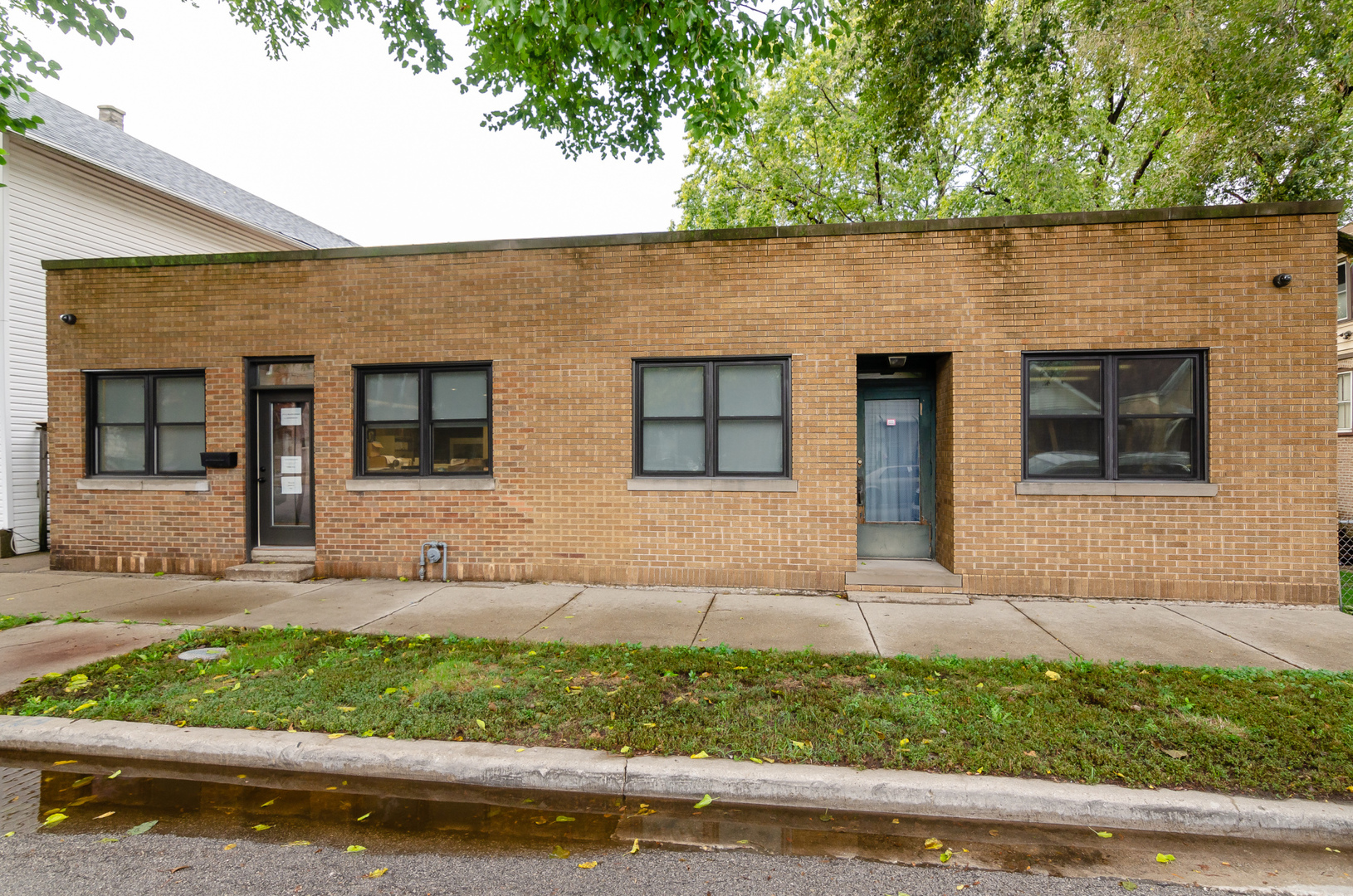 2722 S Hillock Avenue Property Photo 2