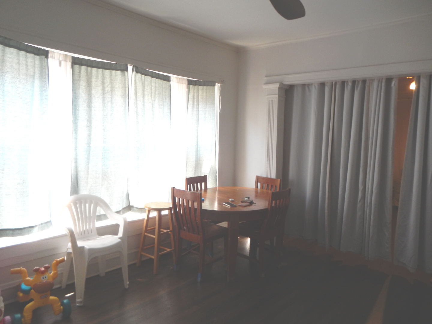 6419 S Maplewood Avenue Property Photo 7