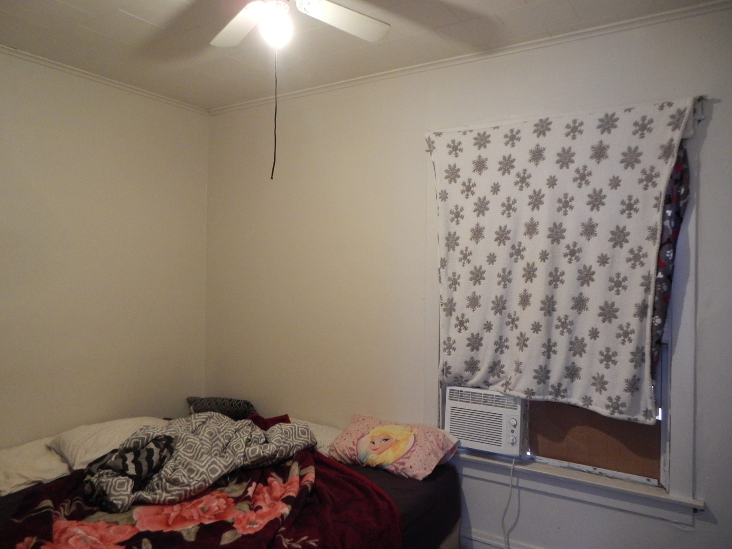 6419 S Maplewood Avenue Property Photo 9