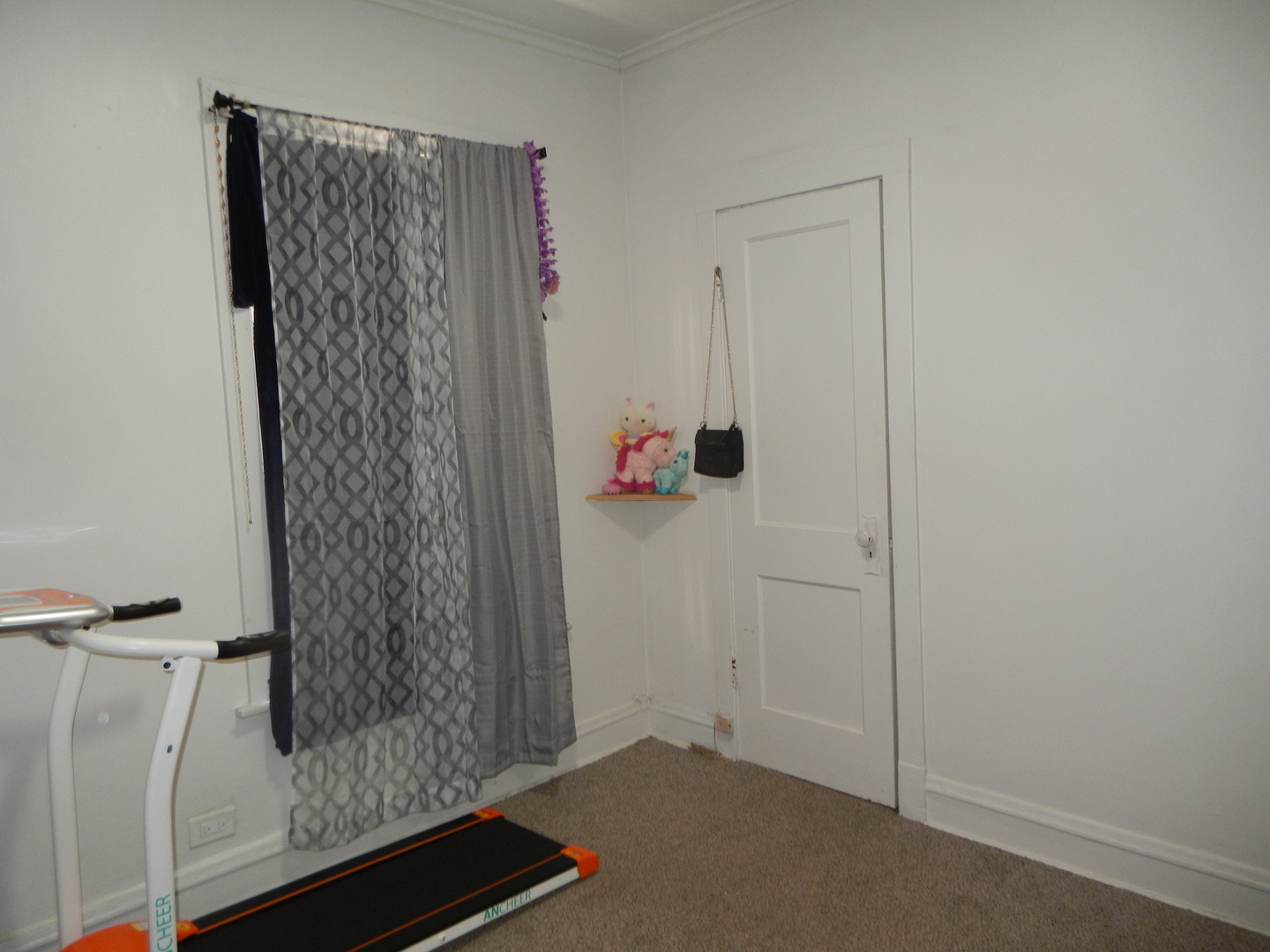 6419 S Maplewood Avenue Property Photo 12