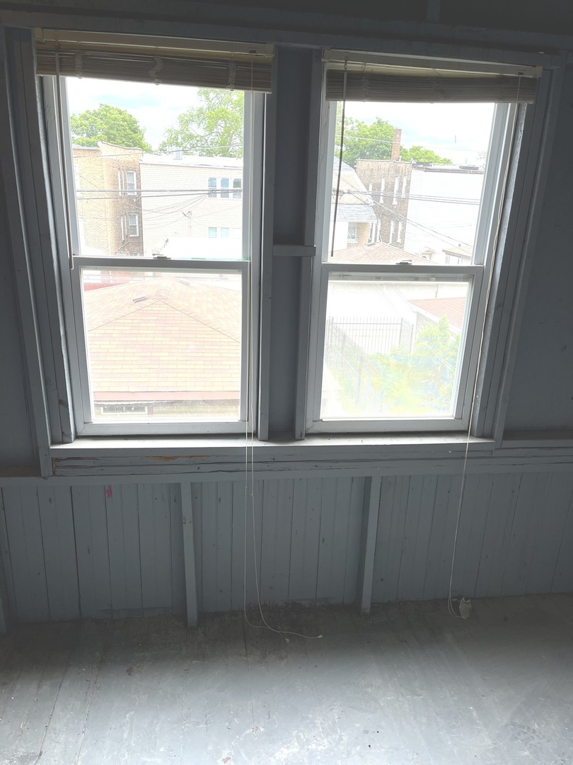 6419 S Maplewood Avenue Property Photo 20
