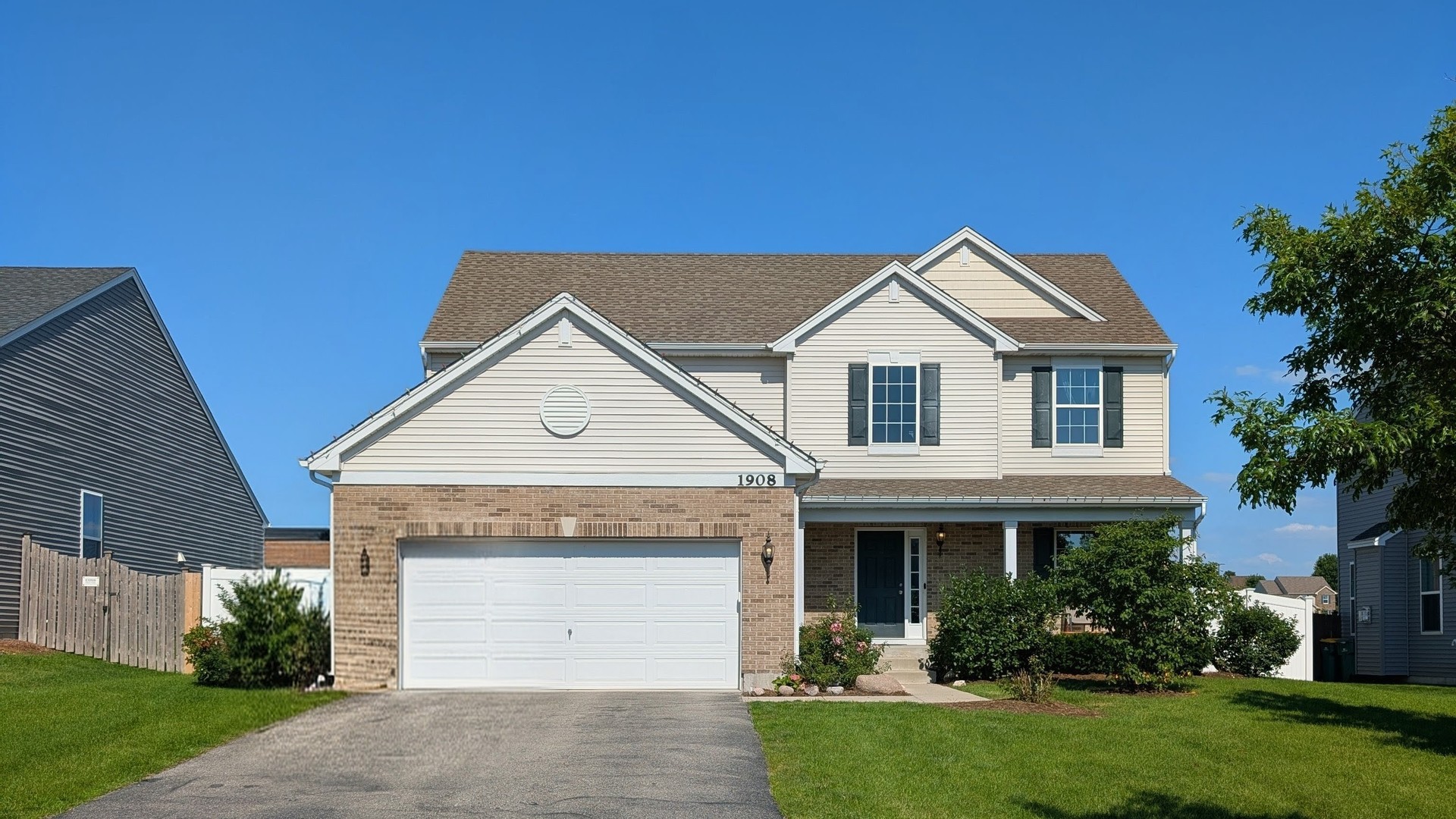 1908 Foxborough Way Property Photo 1