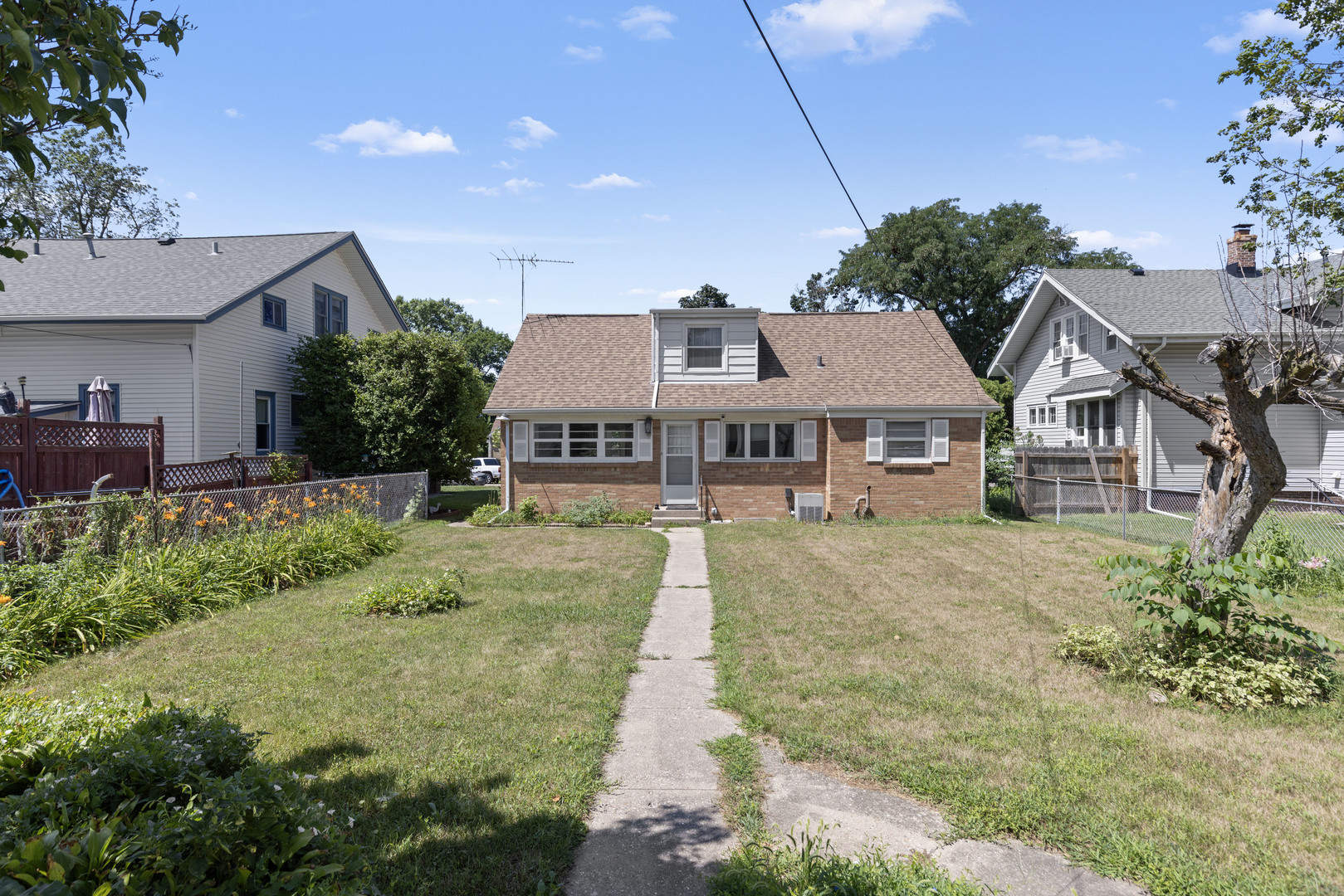 321 N London Avenue Property Photo 18