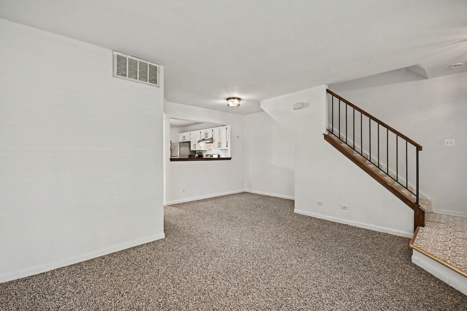 2734 Preston Court Property Photo 3