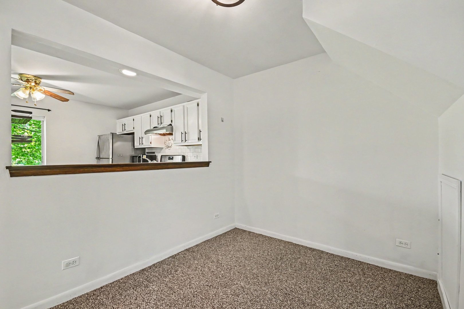 2734 Preston Court Property Photo 4