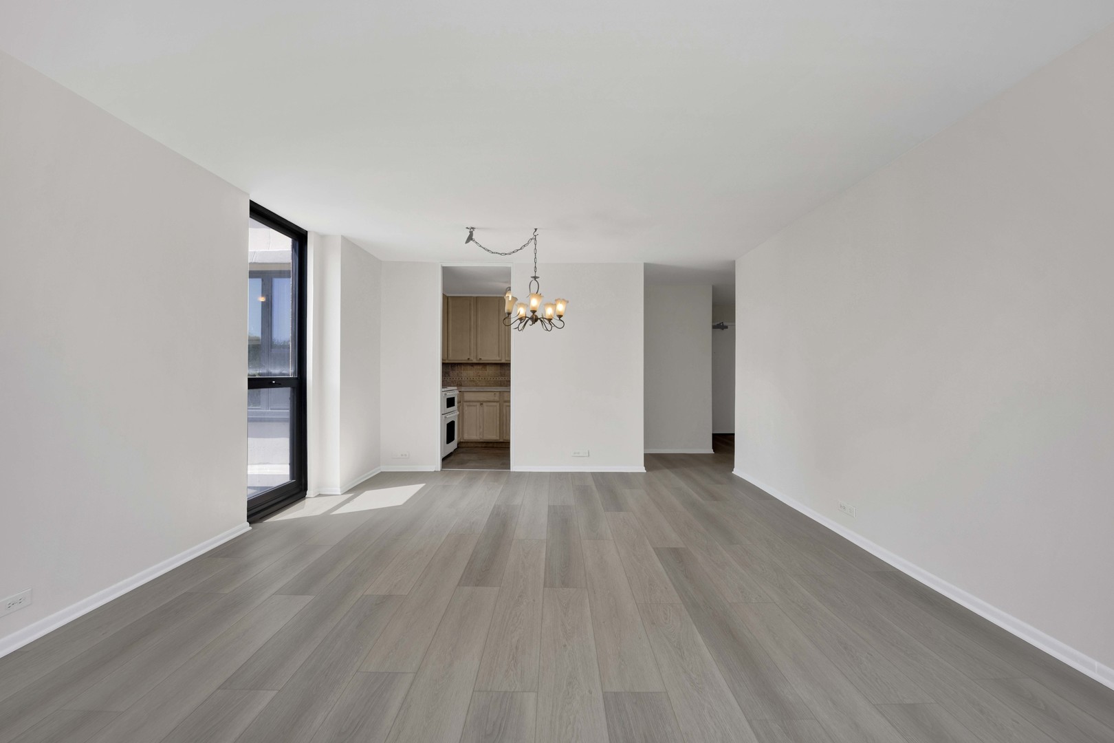 1850 N Clark Street 307 Property Photo 5