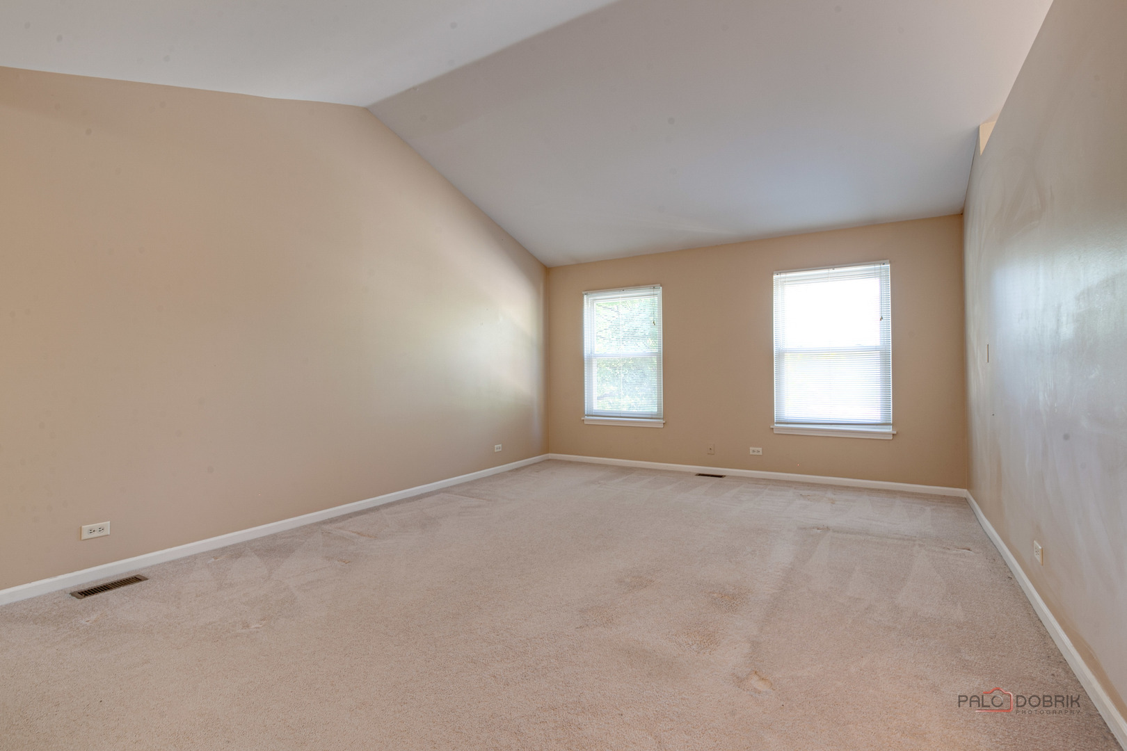 1209 Bradwell Lane E Property Photo 7