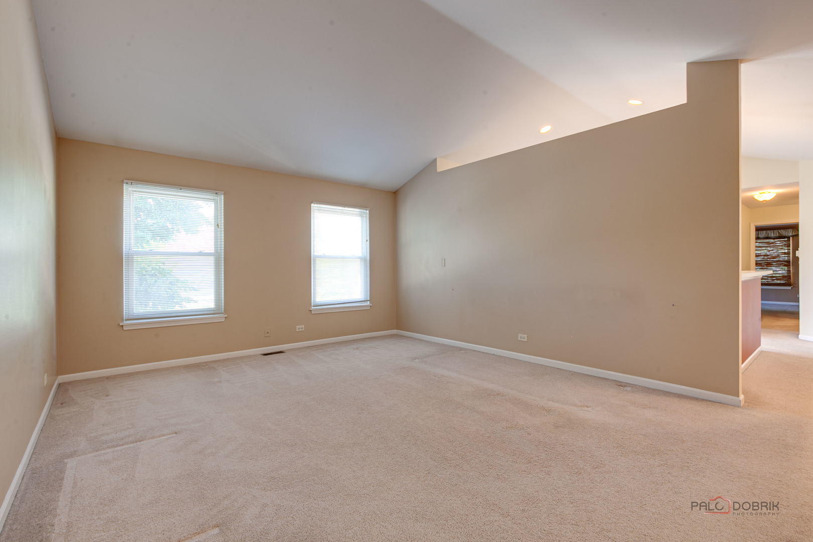 1209 Bradwell Lane E Property Photo 8