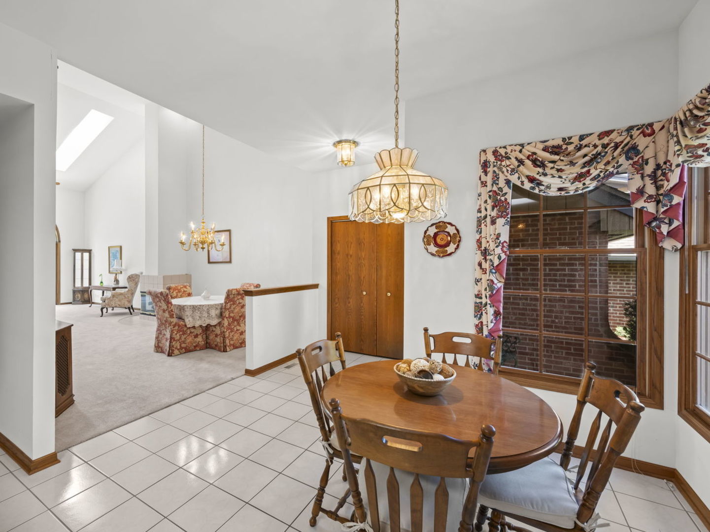 204 Jason Court Property Photo 7