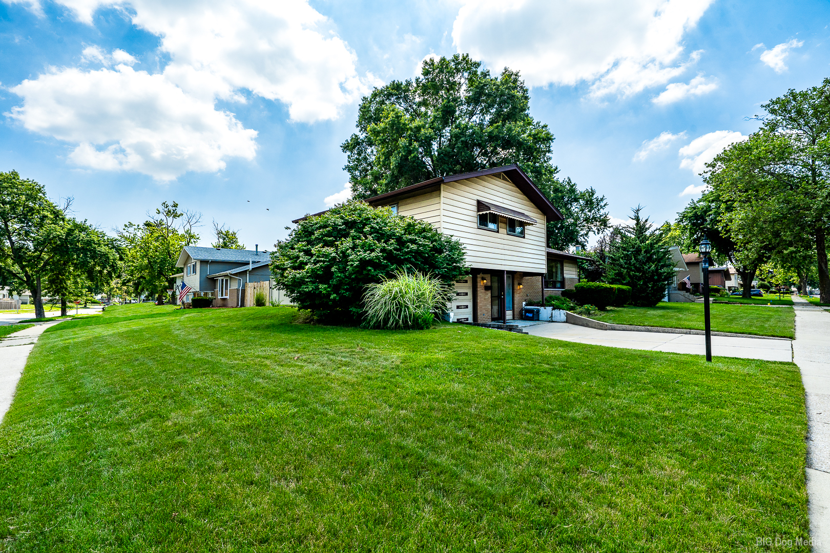 5539 La Palm Drive Property Photo 2