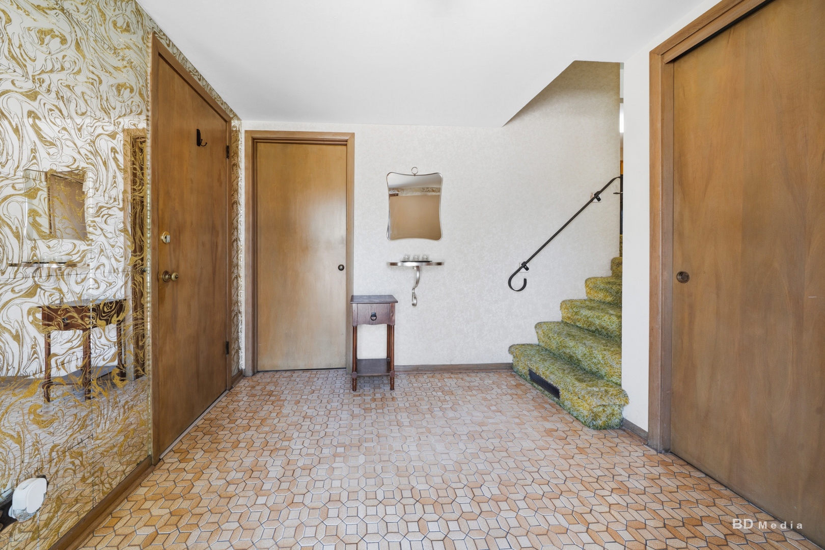 5539 La Palm Drive Property Photo 3