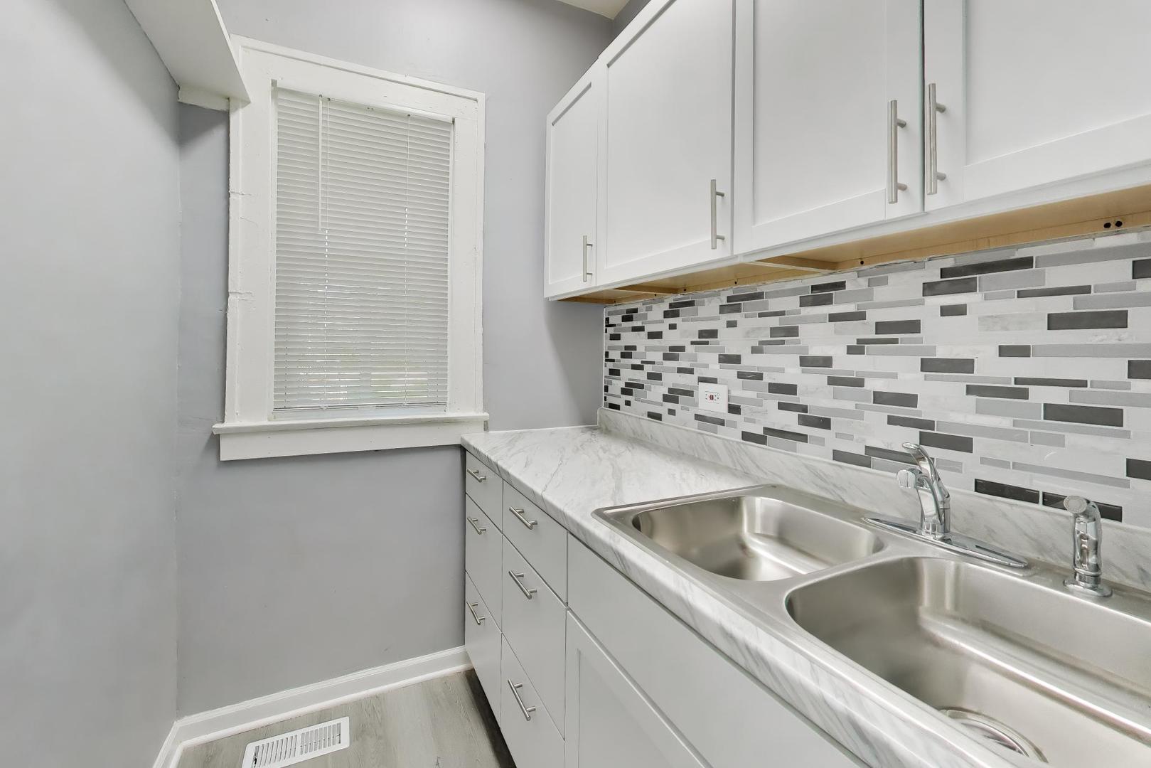 664 Lenox Avenue Property Photo 13