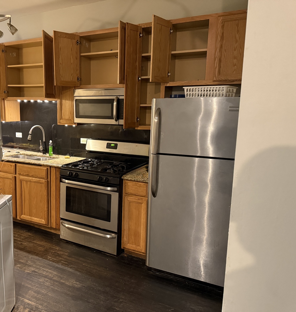 5940 S King Drive 2e Property Photo 5