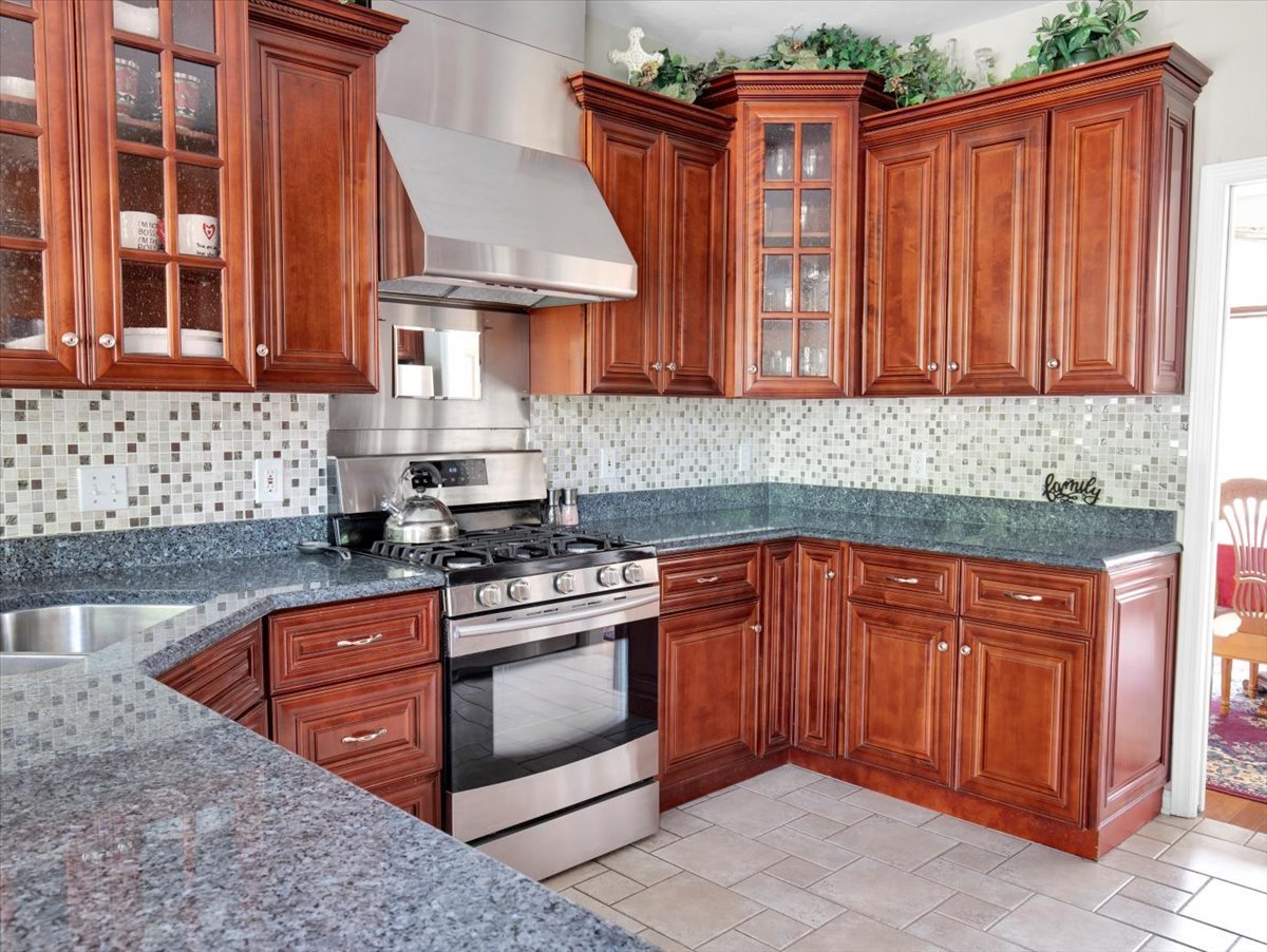 8532 Suffolk Drive Property Photo 10