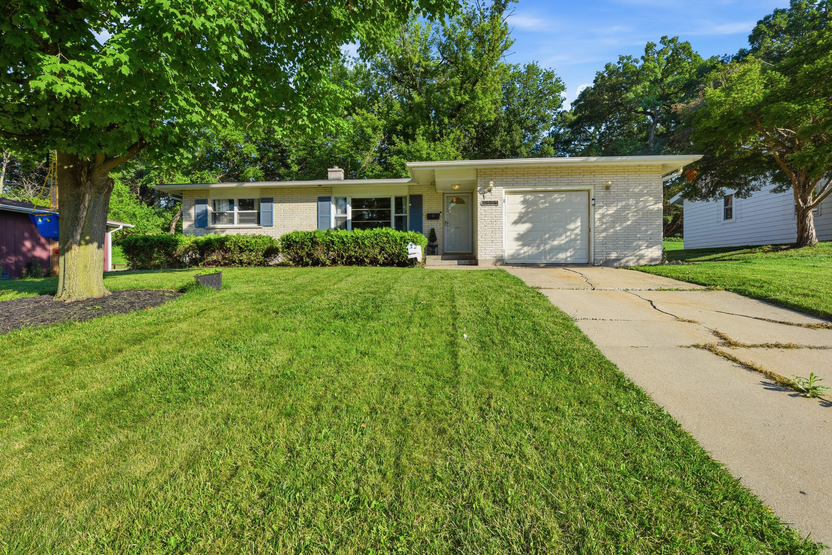 4605 Ashley Drive Property Photo 2