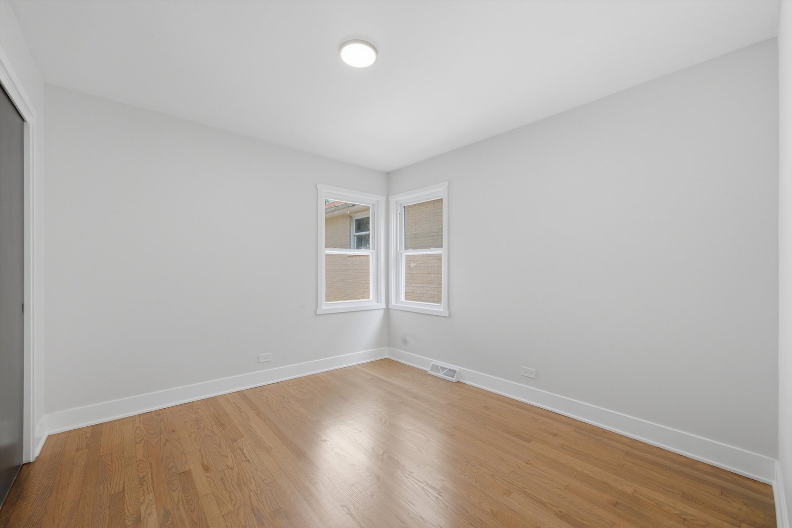 6332 N Mobile Avenue Property Photo 12