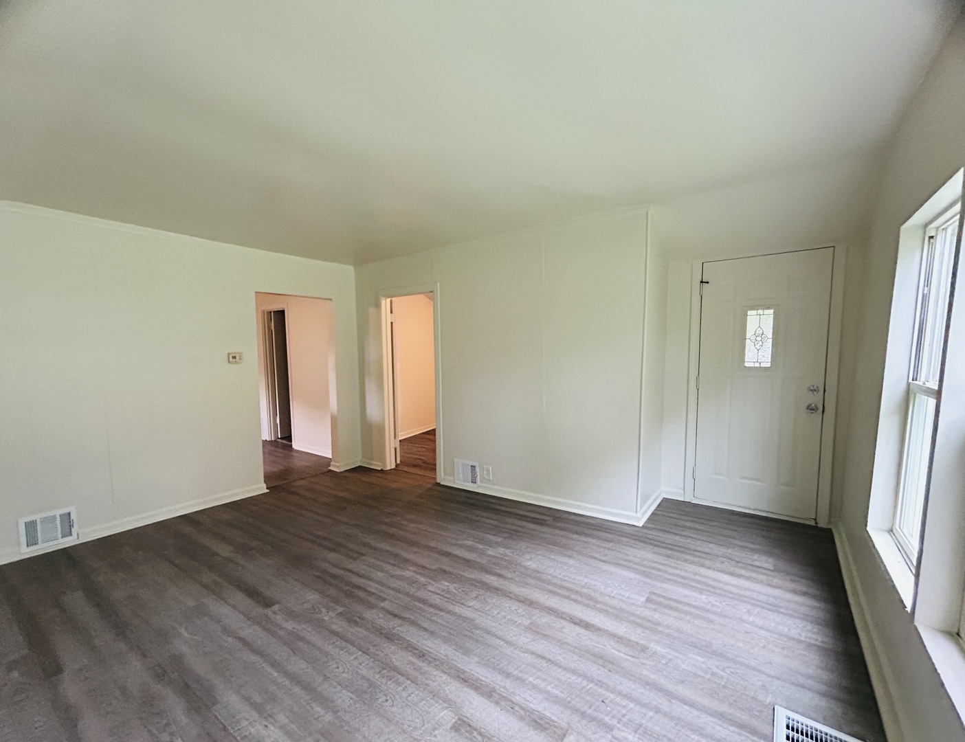 6415 N Shore Avenue Property Photo 5