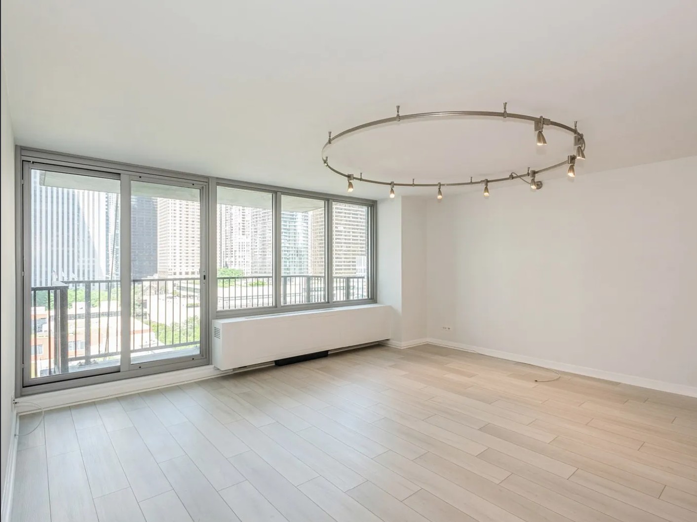 400 E Randolph Street 1430 Property Photo 6
