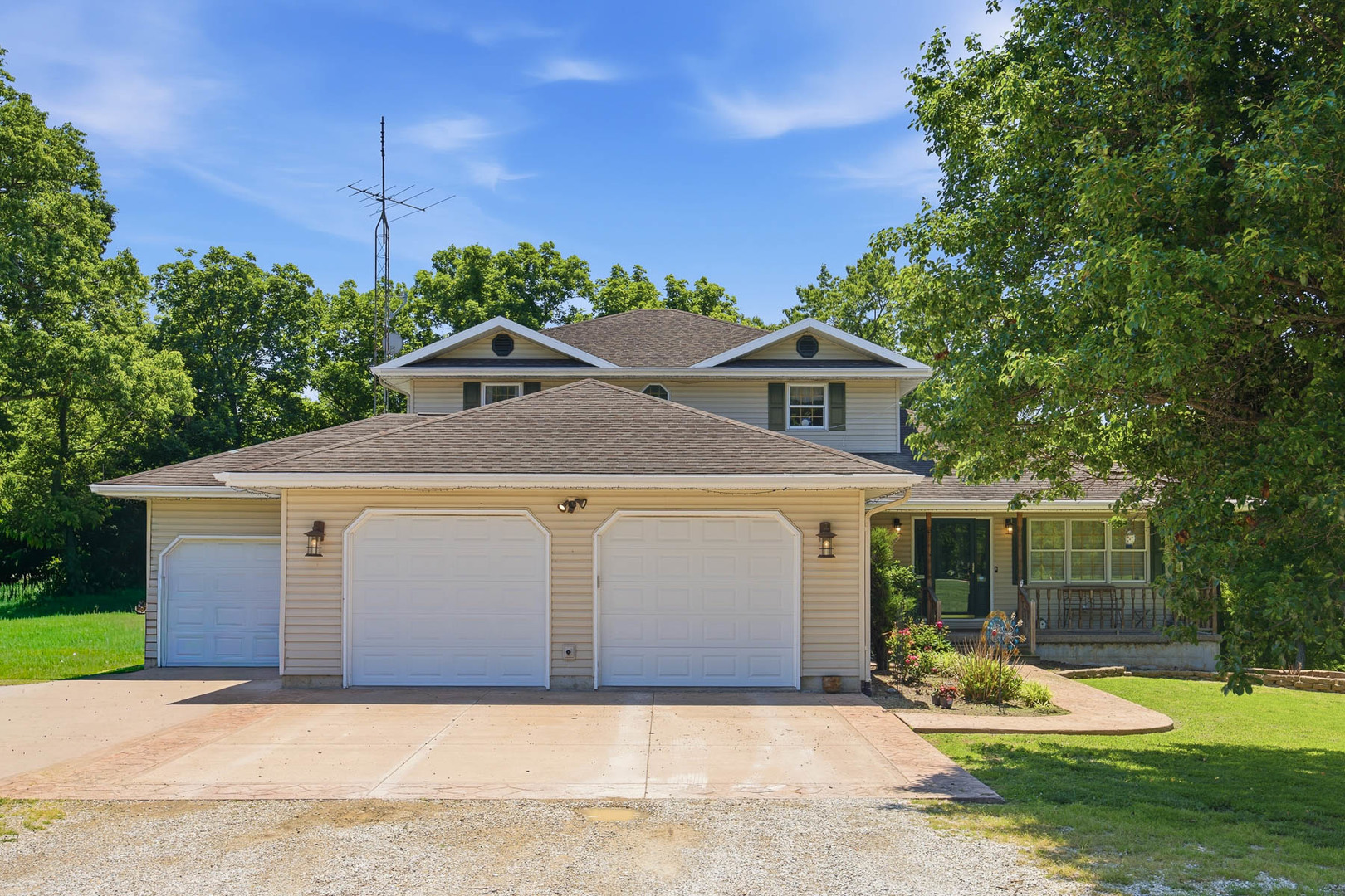 169 State Highway 128 Property Photo 1