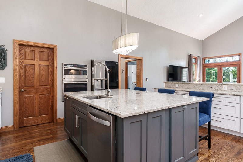 7887 Canterbury Ridge Property Photo 8