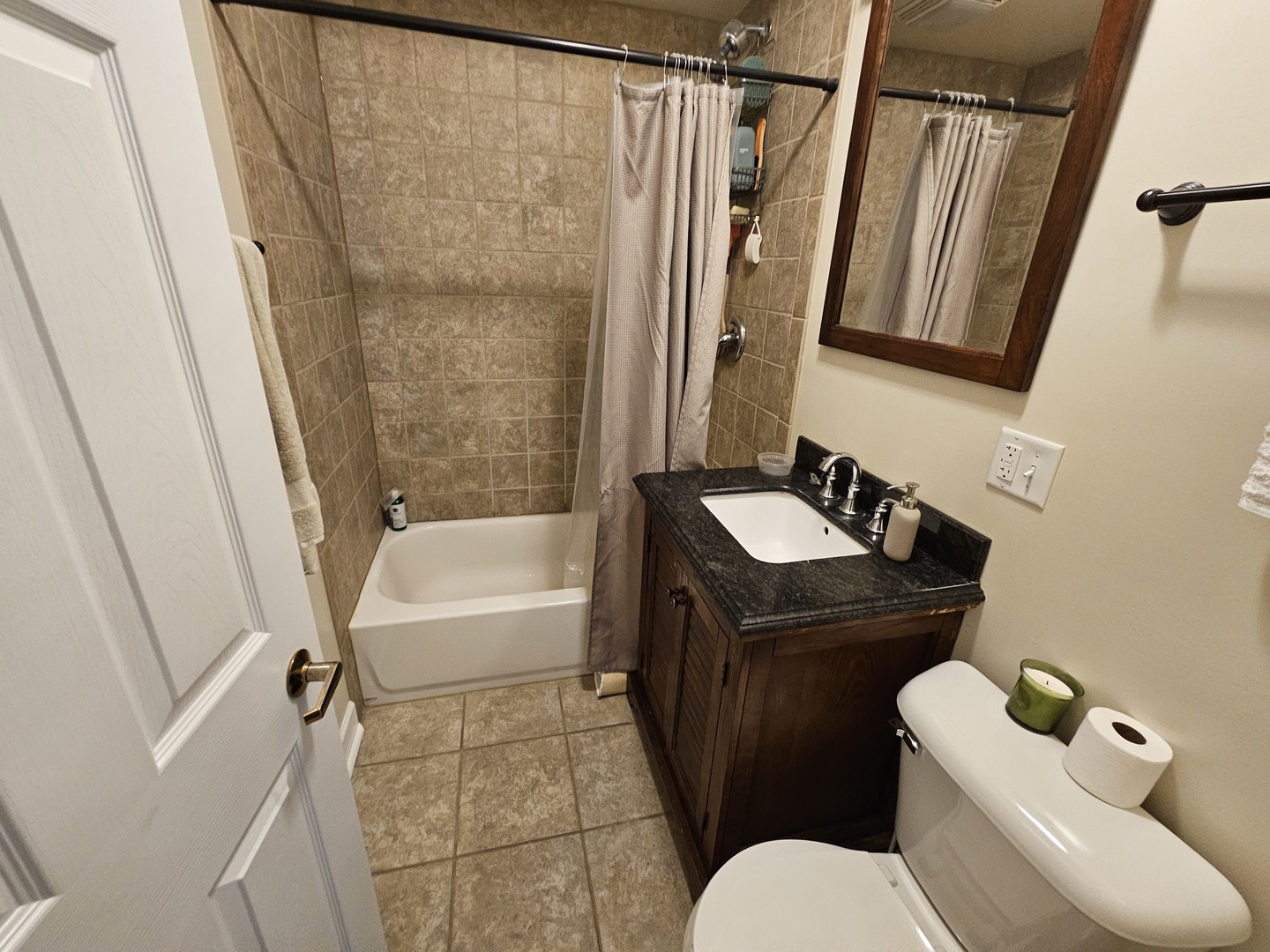 3851 N Laramie Avenue Property Photo 11