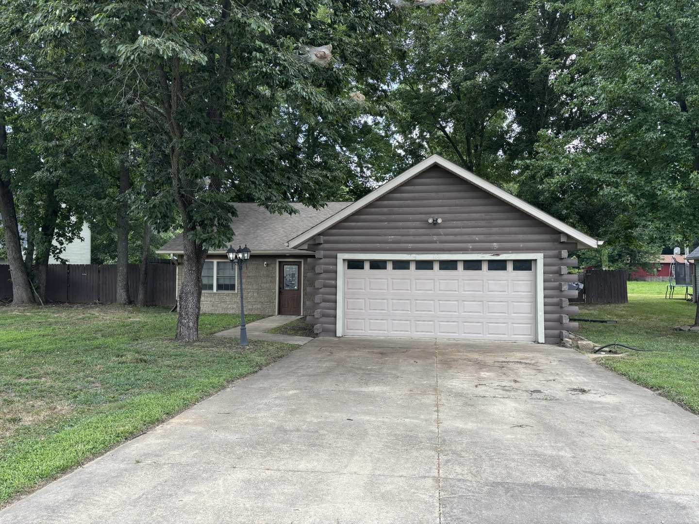 300 Noah Lane Property Photo 1