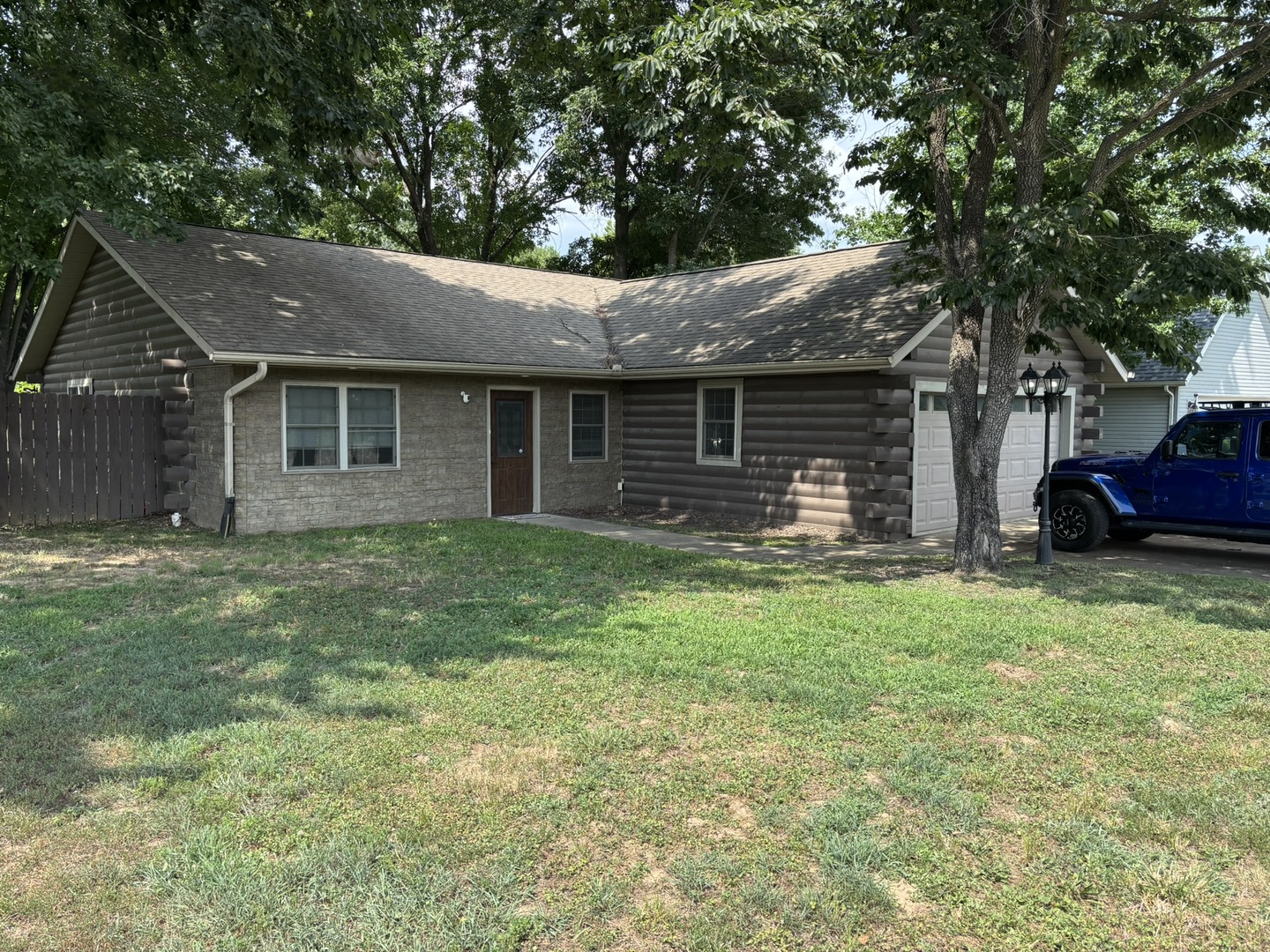 300 Noah Lane Property Photo 2