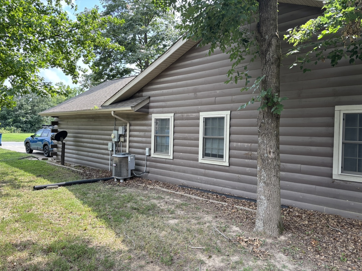 300 Noah Lane Property Photo 3