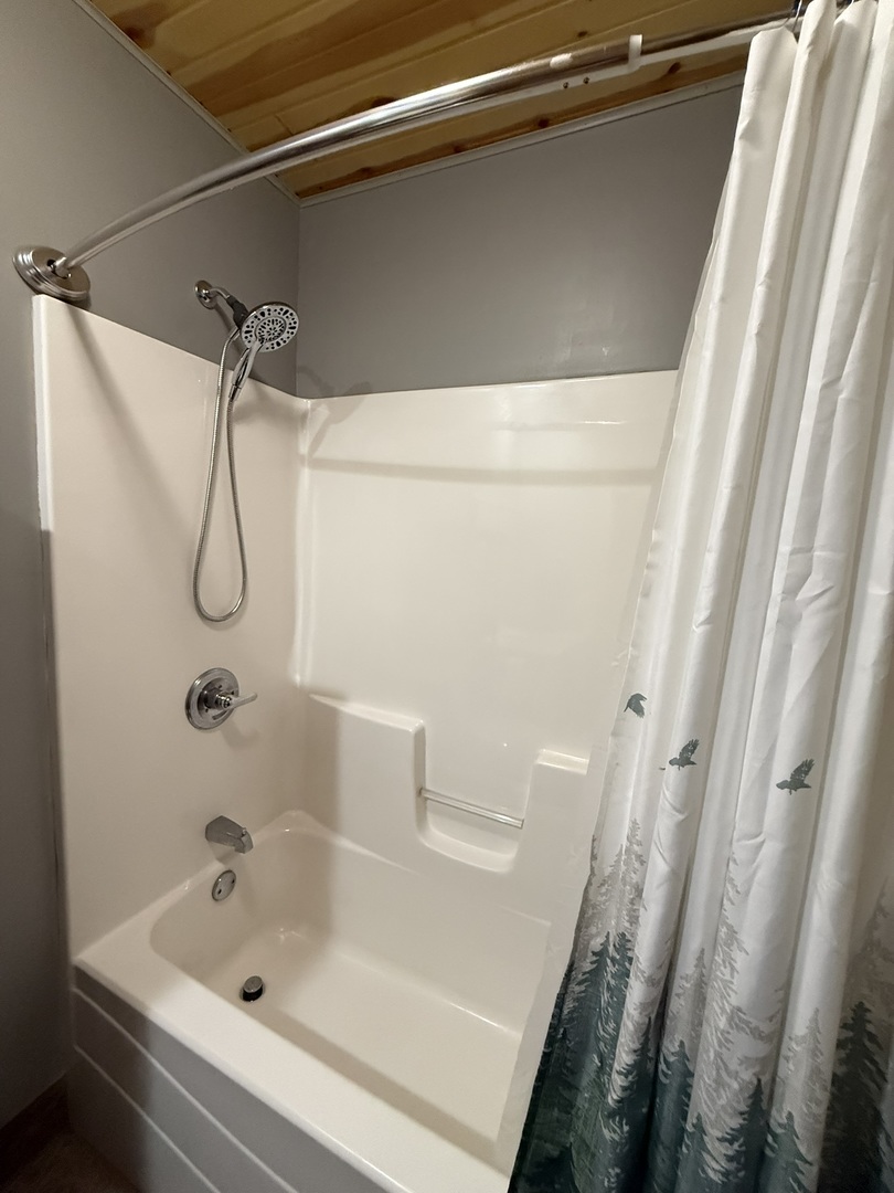 300 Noah Lane Property Photo 23