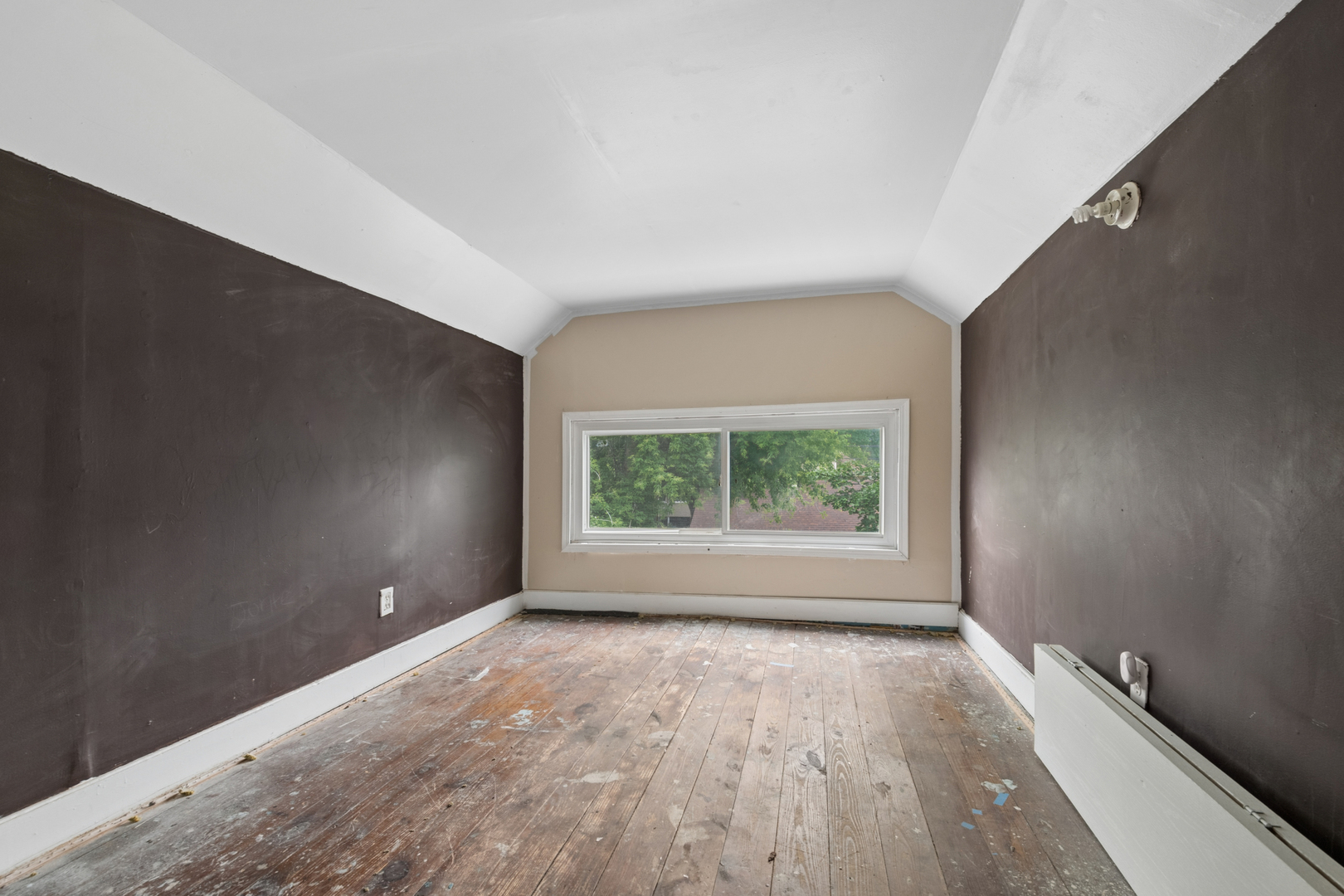 2100 S 10th Avenue Property Photo 15
