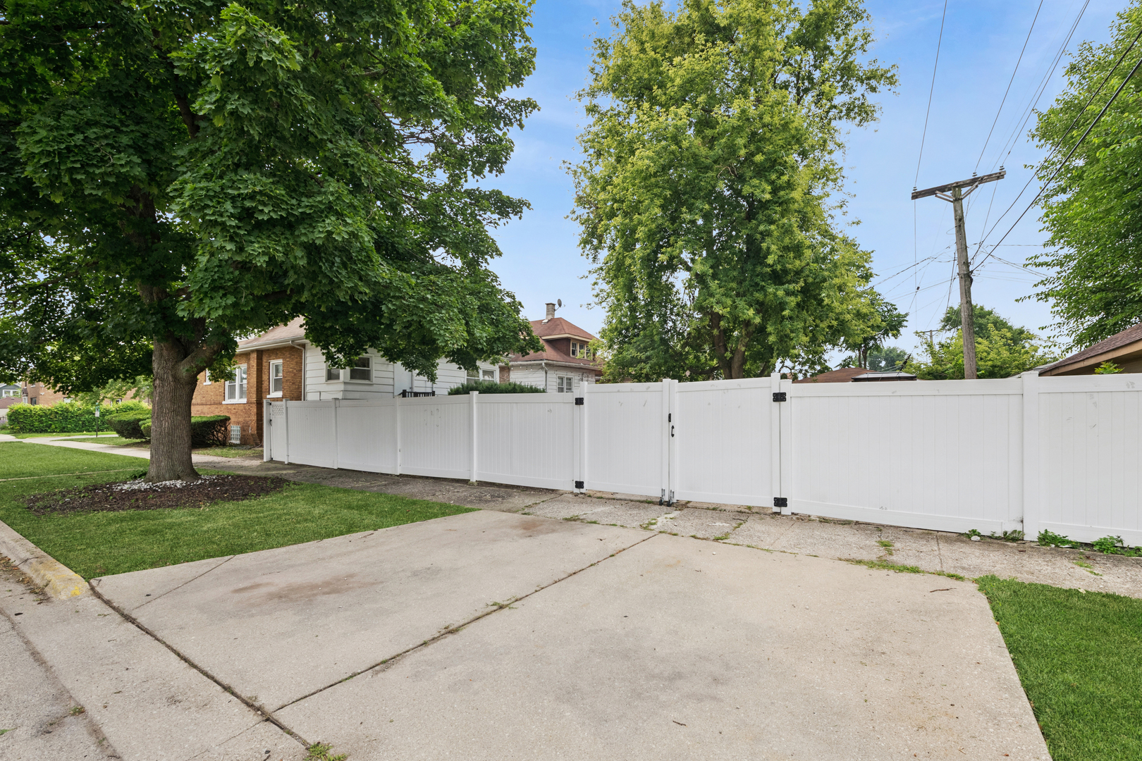 2100 S 10th Avenue Property Photo 23