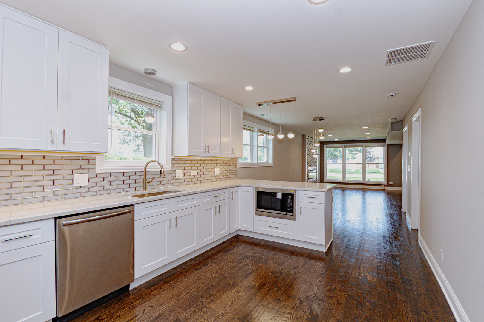 55 W 77th Place Property Photo 8