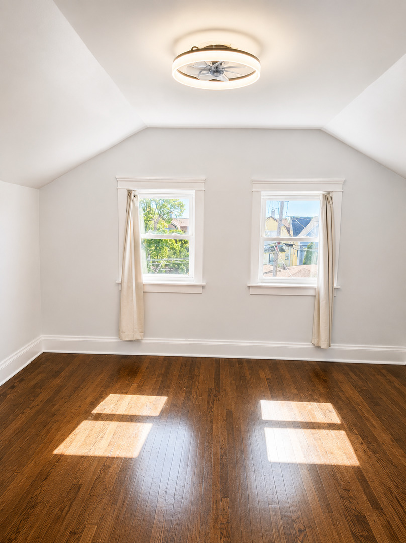 3509 S Mozart Street Property Photo 8