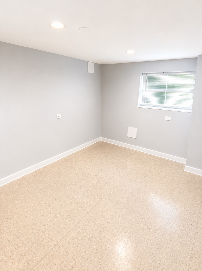 3509 S Mozart Street Property Photo 9