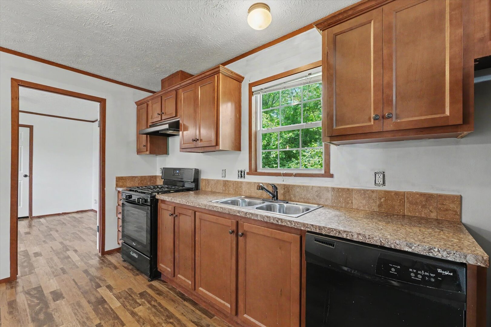 2113 Monroe Drive Property Photo 12