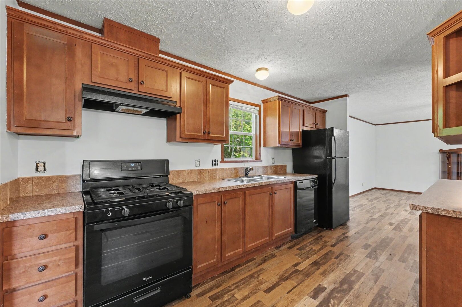 2113 Monroe Drive Property Photo 14