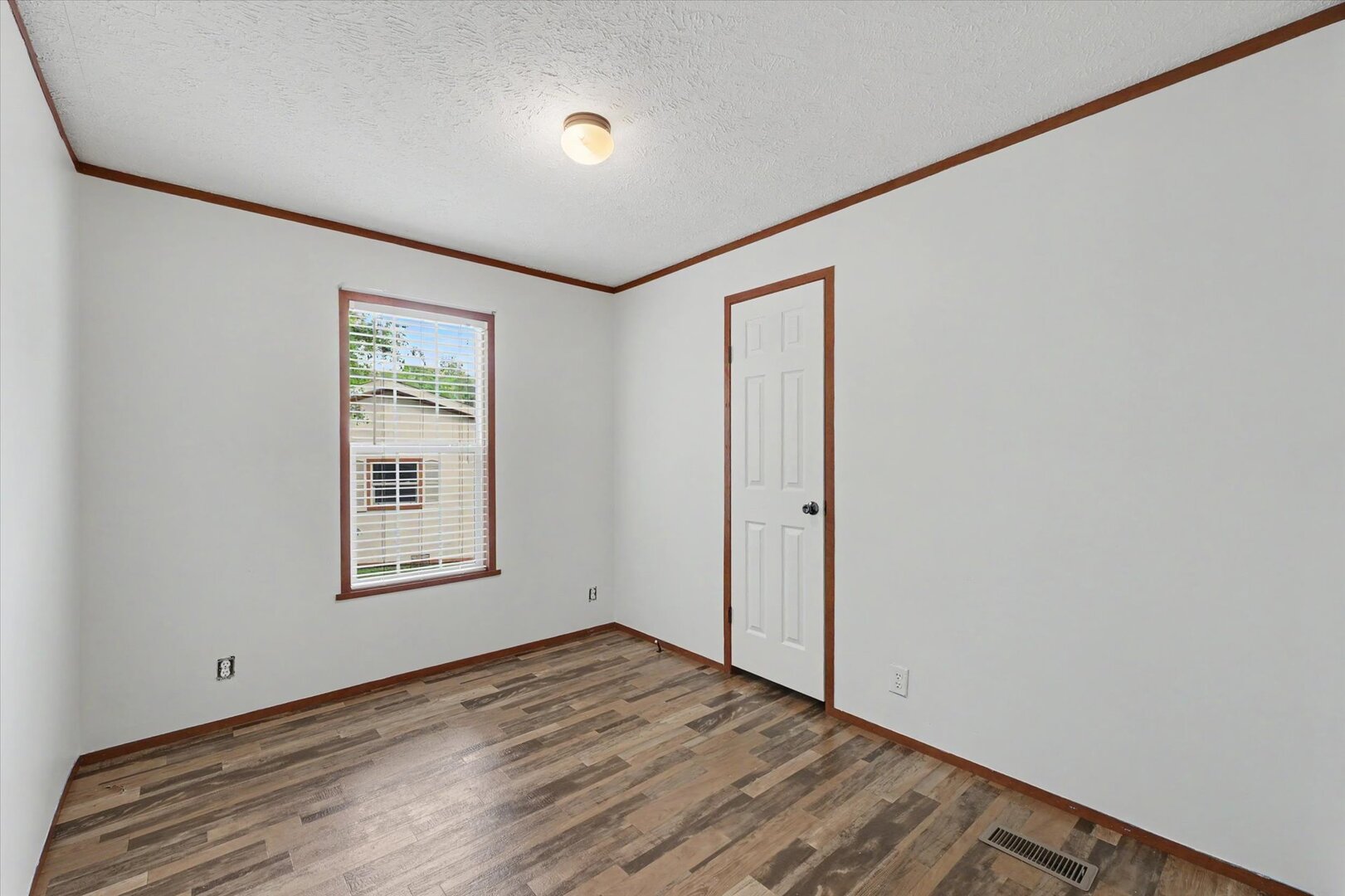 2113 Monroe Drive Property Photo 22