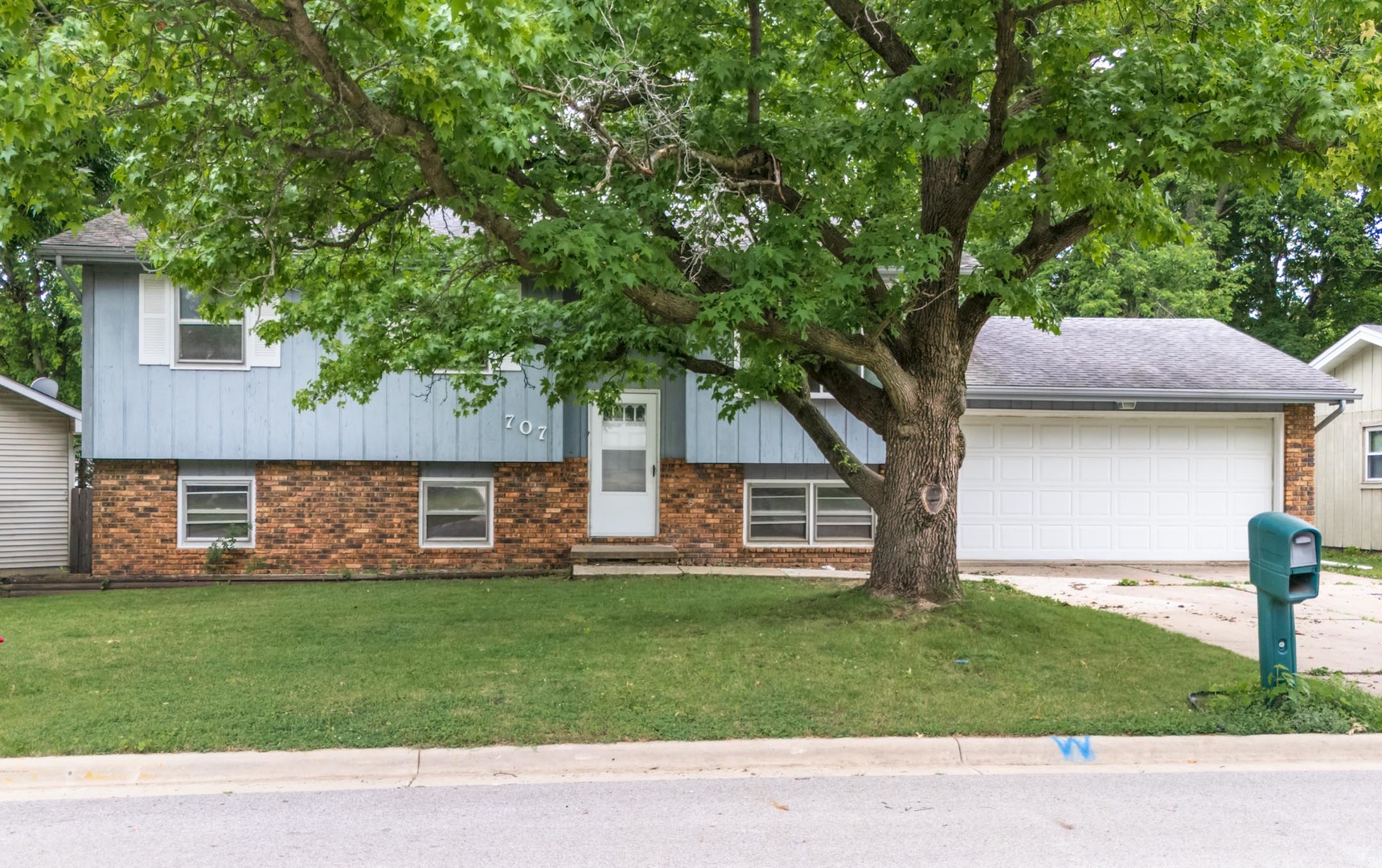 707 Chester Drive Property Photo 1